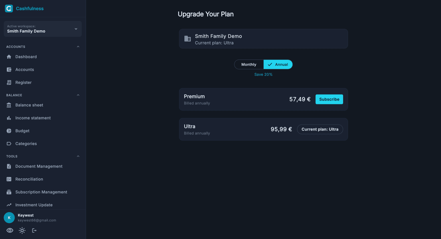 The plan comparison screen in the app: the current plan of the workspace at the top, the choice between monthly and annual billing in the middle, and the Premium and Ultra plans with the Subscribe button below.