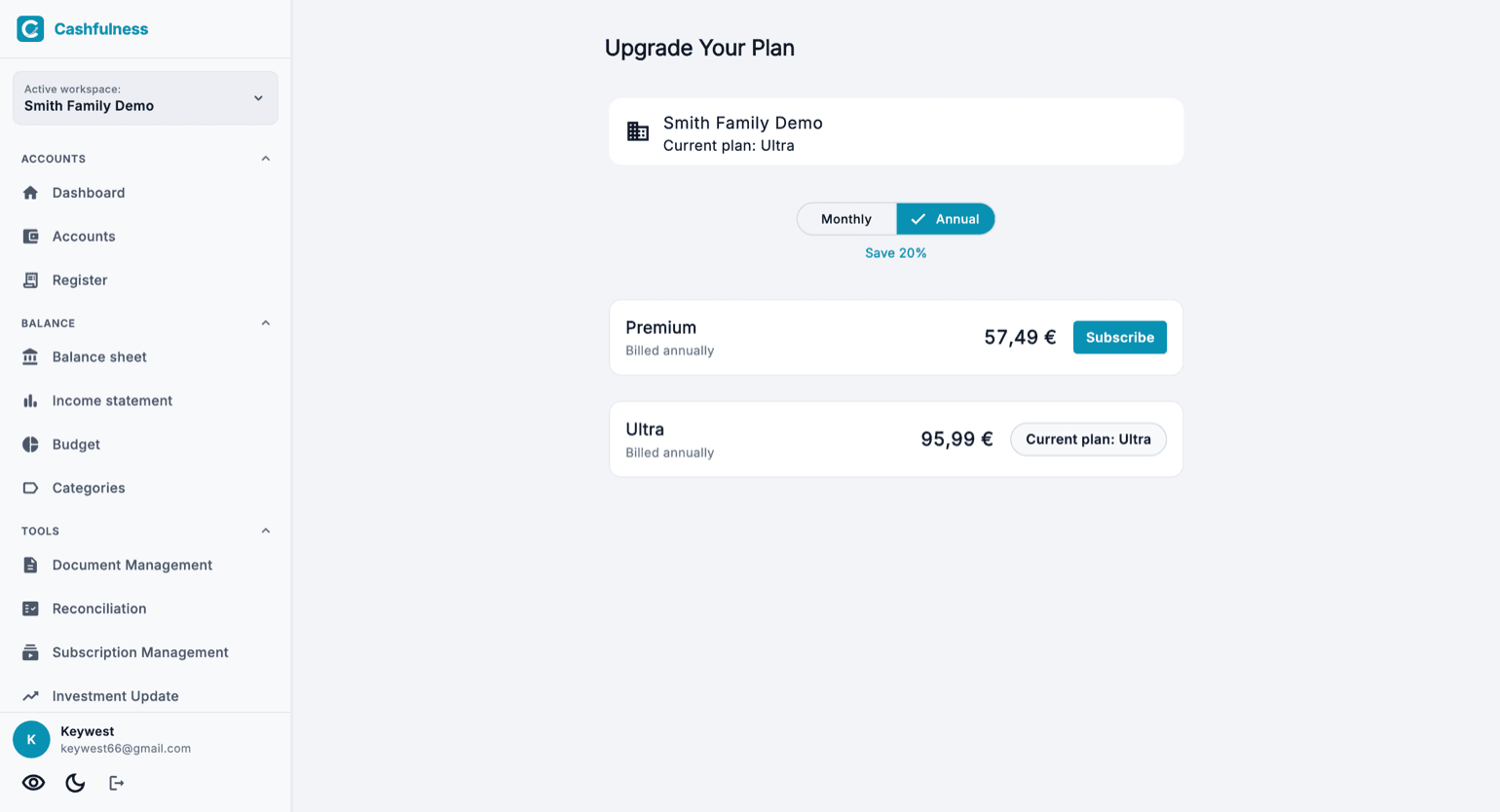 The plan comparison screen in the app: the current plan of the workspace at the top, the choice between monthly and annual billing in the middle, and the Premium and Ultra plans with the Subscribe button below.