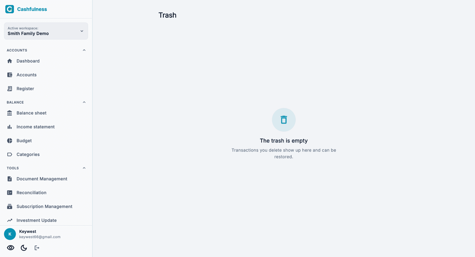 Cashfulness Trash screen: deleted transactions appear here and can be restored until they are permanently removed